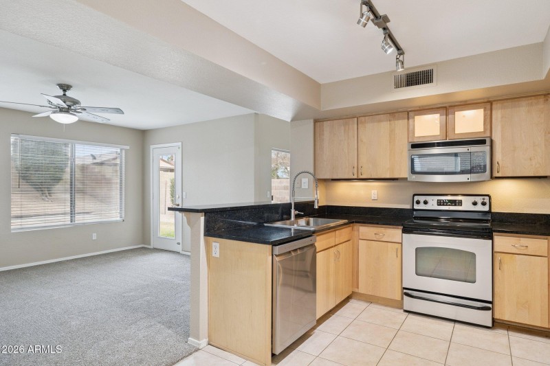 13-web-or-mls-19637-n-49th-ave