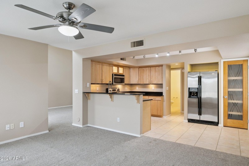 10-web-or-mls-19637-n-49th-ave