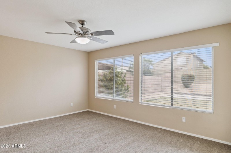 8-web-or-mls-19637-n-49th-ave