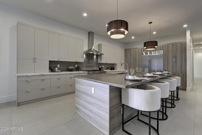 6401 E Larkspur Dr Kitchen