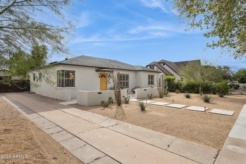 Hollywood drive + RV gate to garage