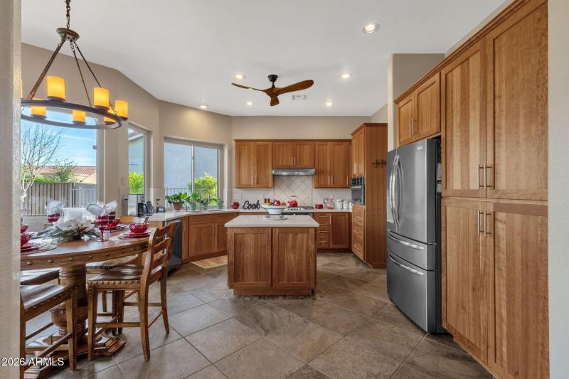 13-web-or-mls-4436-e-strawberry-dr