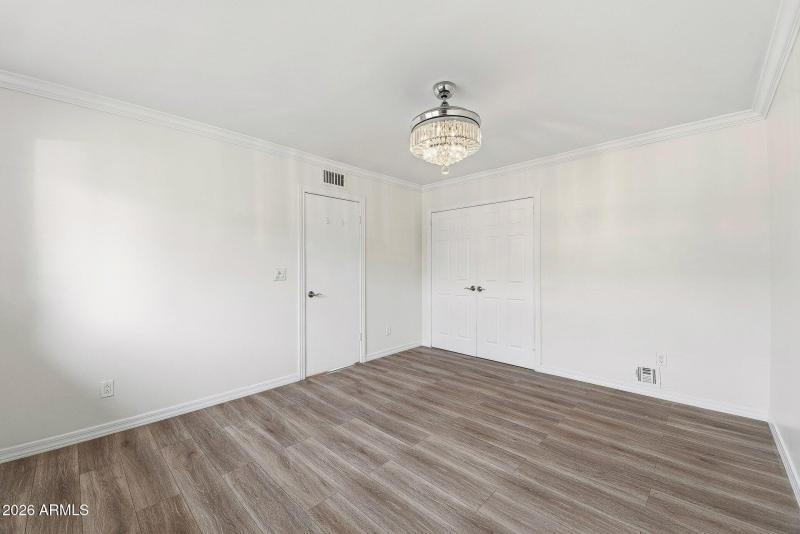 010_8935_n_82nd-6_916