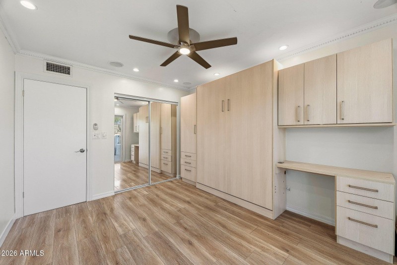 013_8935_n_82nd-9_97