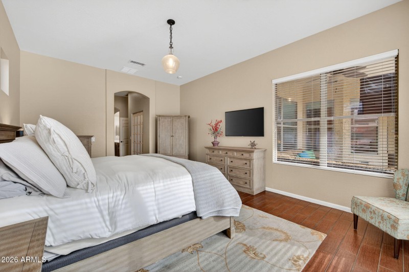 19-web-or-mls-Macaw (7)