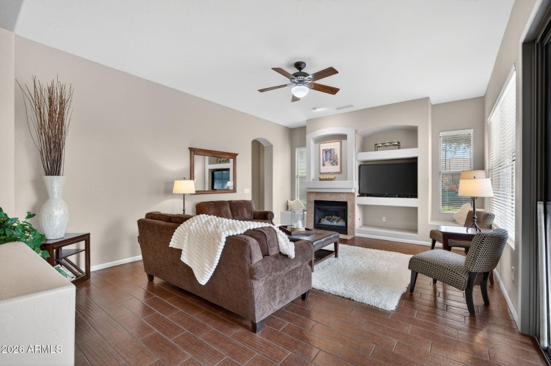 30-web-or-mls-Macaw (18)