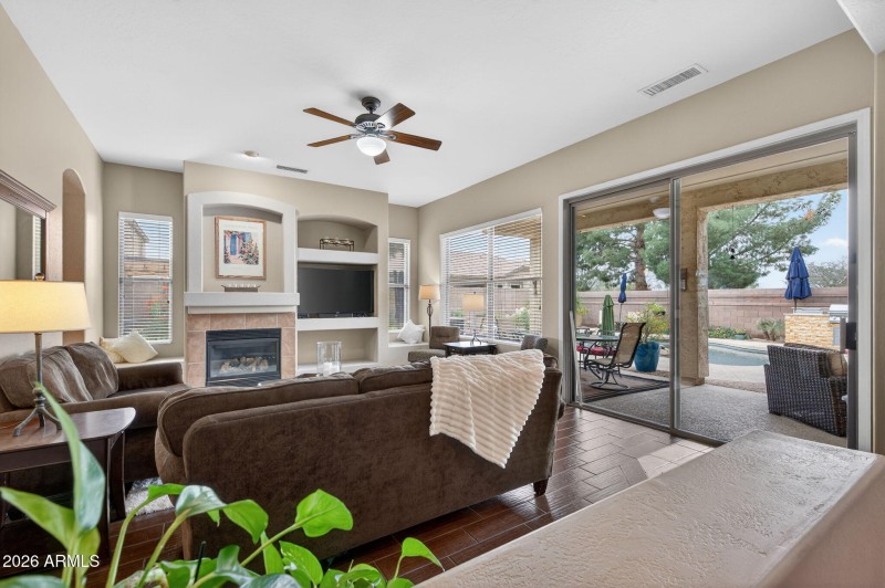 31-web-or-mls-Macaw (19)