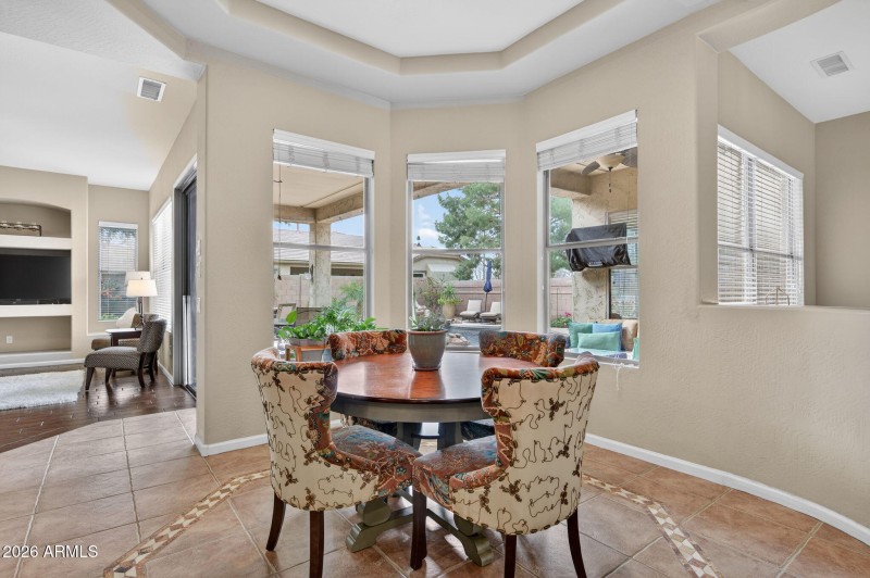 39-web-or-mls-Macaw (27)