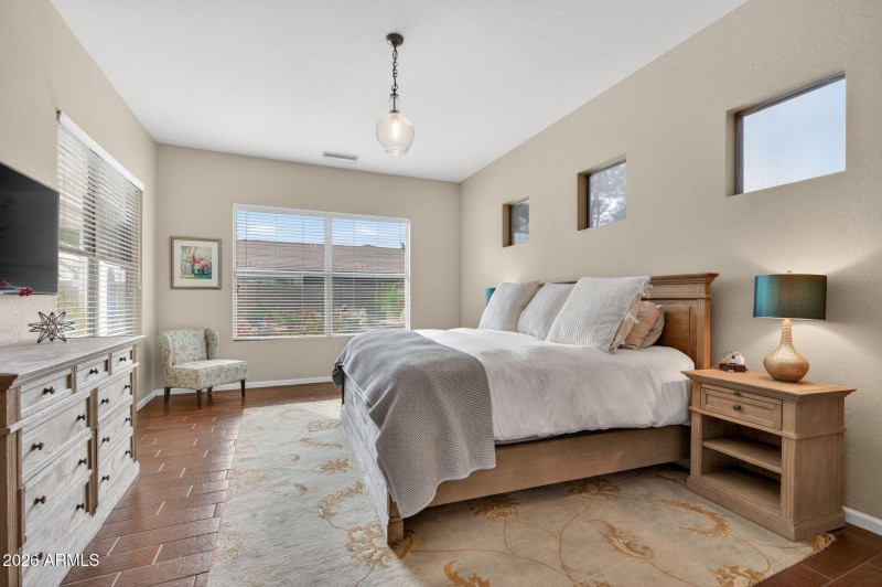 18-web-or-mls-Macaw (6)