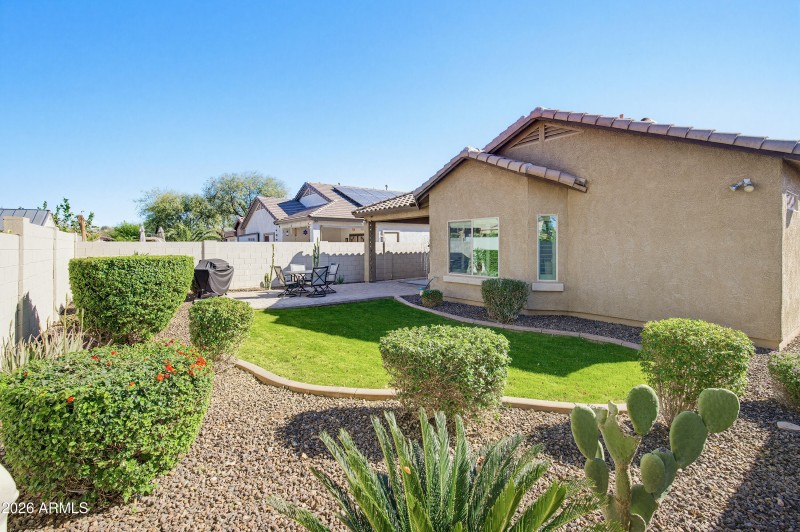 10722 W Yearling Rd-35