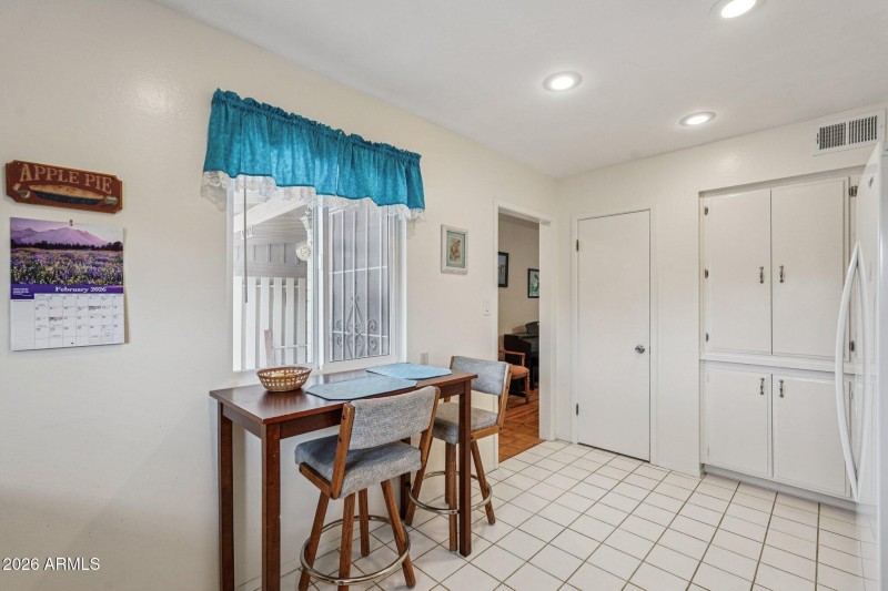 13-web-or-mls-W Clair Dr-S1702-013