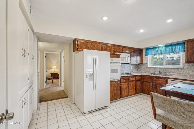 16-web-or-mls-W Clair Dr-S1702-016