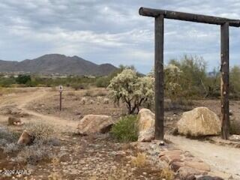 Maricopa Trail, Desert Hills Dr