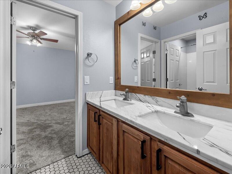 40-2683-N-Smithsonian-40