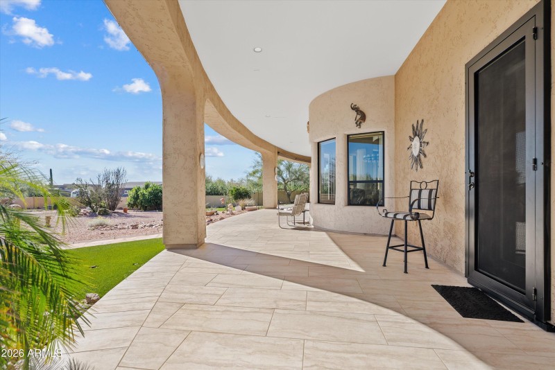 Full Length Patio Secondary Bed Entrance