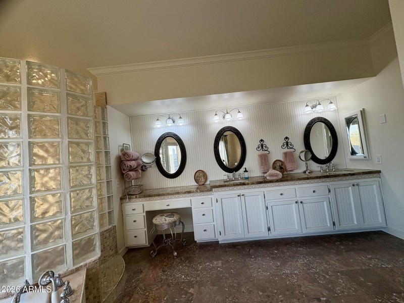 Master Bathroom (2)