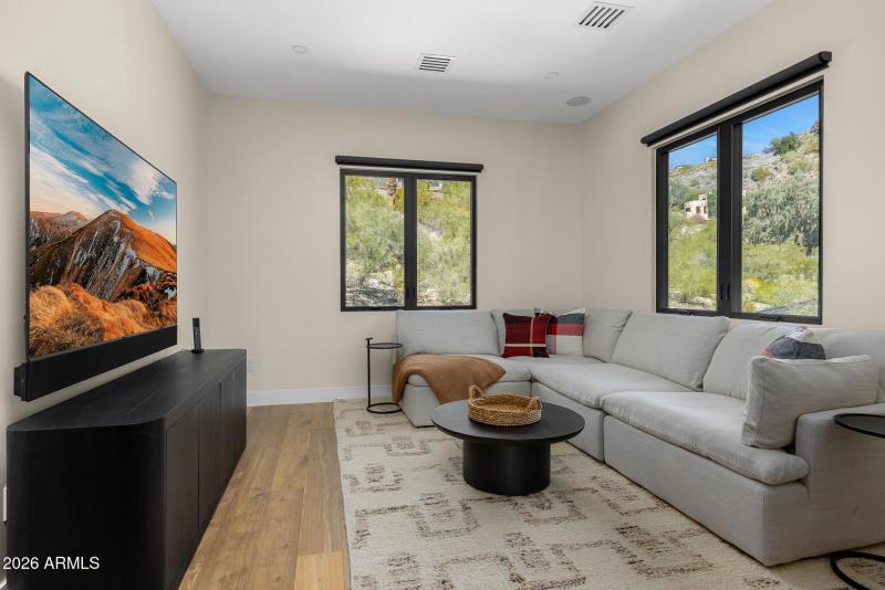 41second story guest lounge or bonus roo