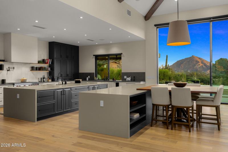 71kitchen great room mountain views_twil