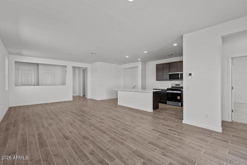 KBPHX_MIR_TraditionsatTeravalis-Lot34_94