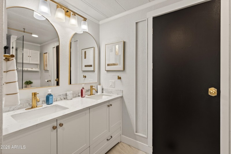 Dual Sinks