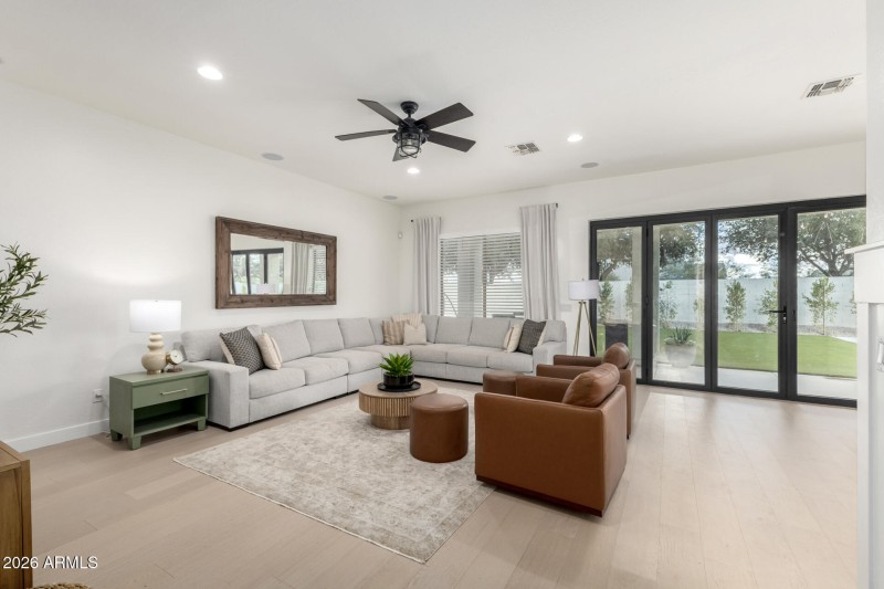 14) 67744-69965487e63c9