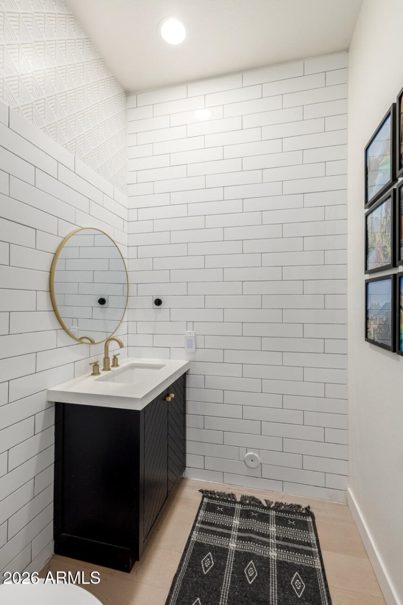 22) 67744-6996547a493b1