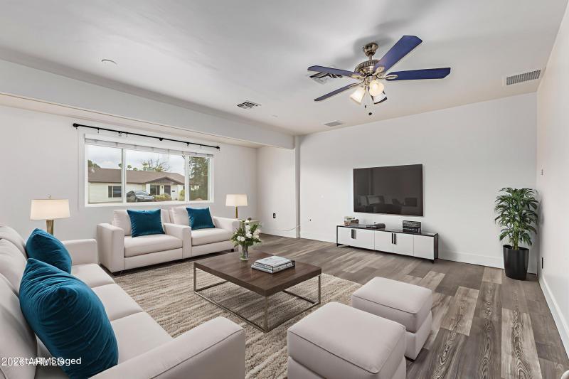 item_32 VS Watermark (2)