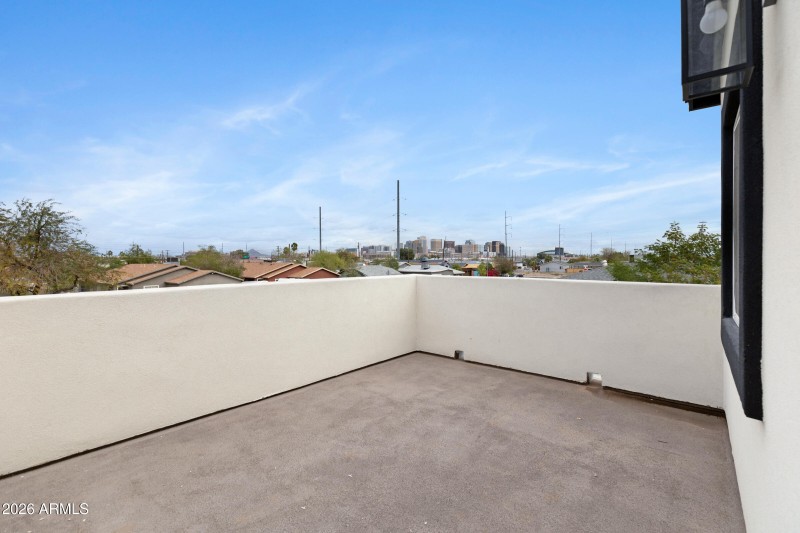 1523 W Hadley St-25