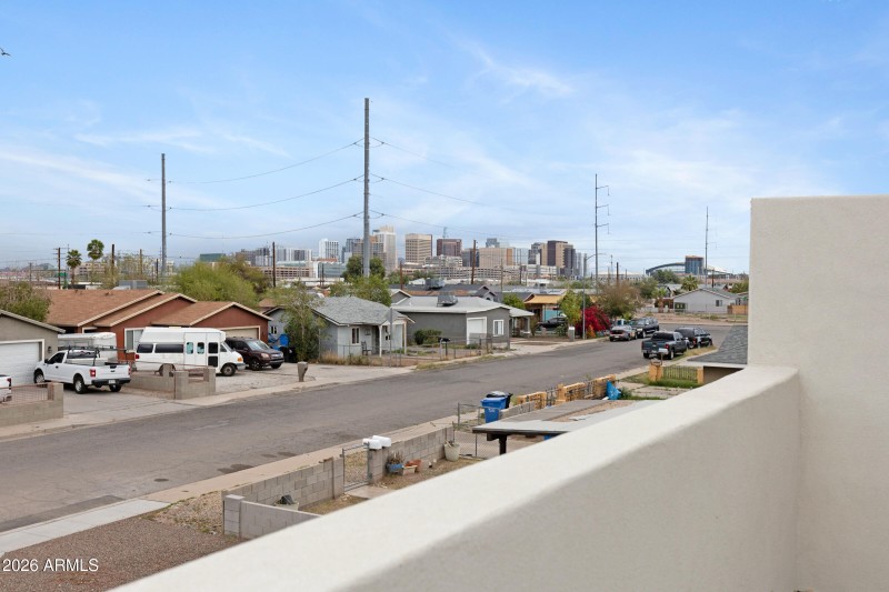 1523 W Hadley St-54
