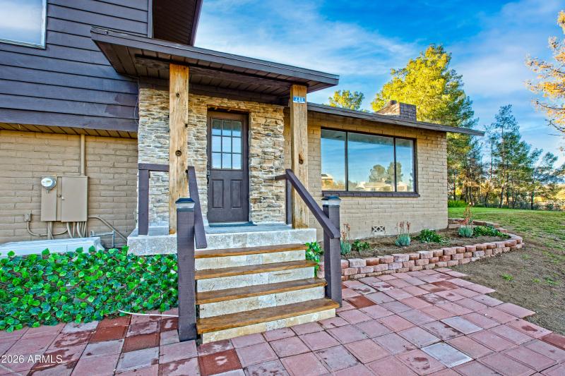 KNK-648 E Prickly Pear-2