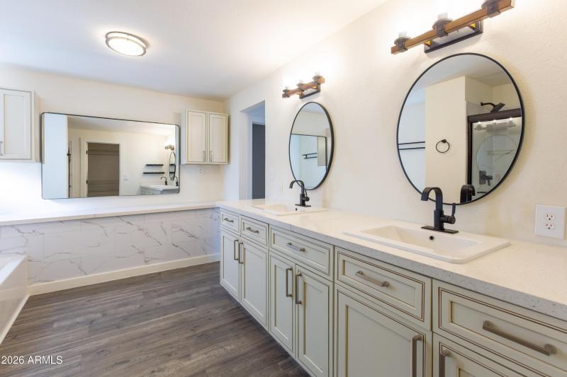 KNK-648 E Prickly Pear-35