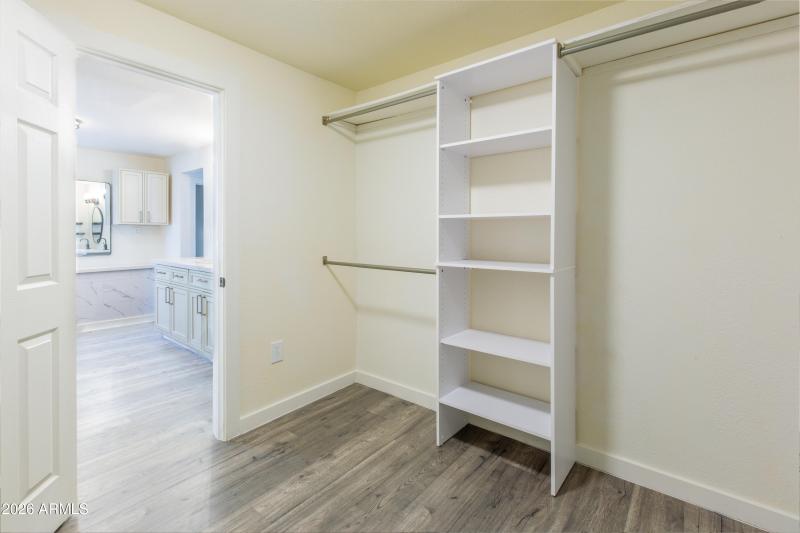 KNK-648 E Prickly Pear-36