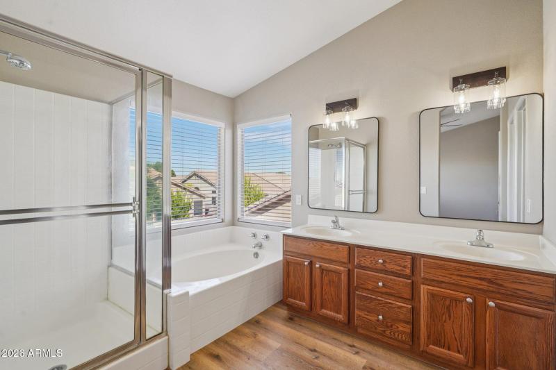 35-web-or-mls-W Thompson Way-S2002-035