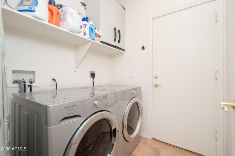 Laundry Room - washer/dryer stay