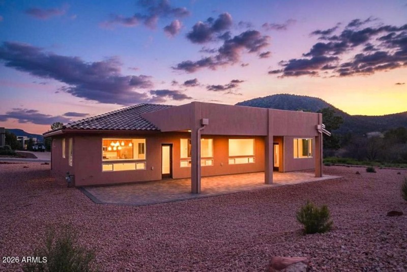 916fe030-0fed-4fd5-bc98-a83ffae89124