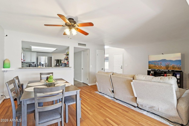 9-web-or-mls-W Gelding Dr-S2002-009