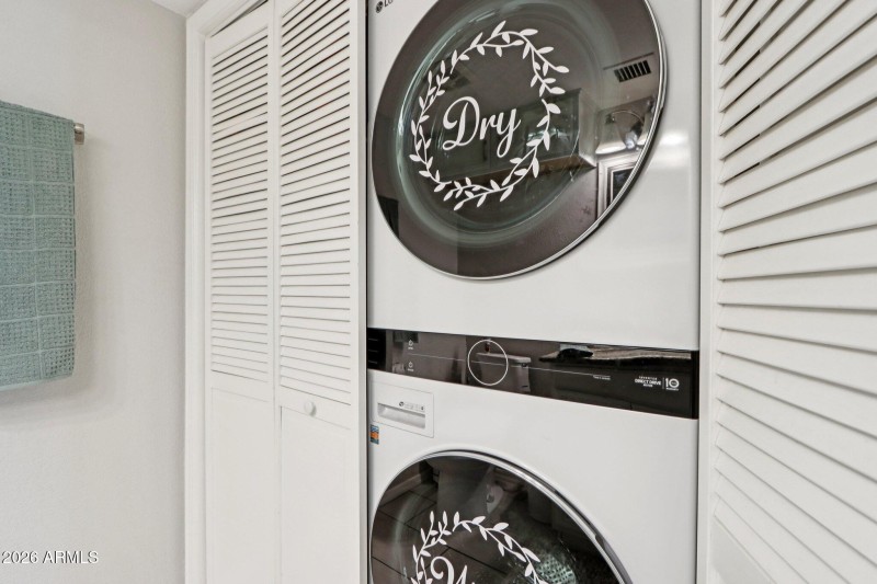 20-web-or-mls-W Gelding Dr-S2002-020