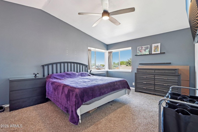 29-web-or-mls-W Gelding Dr-S2002-029