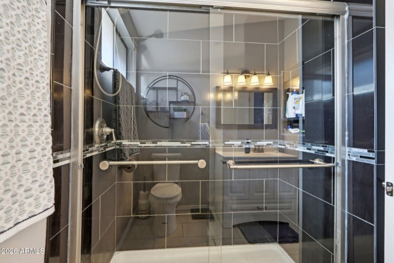 34-web-or-mls-W Gelding Dr-S2002-034