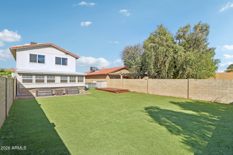 38-web-or-mls-W Gelding Dr-S2002-038