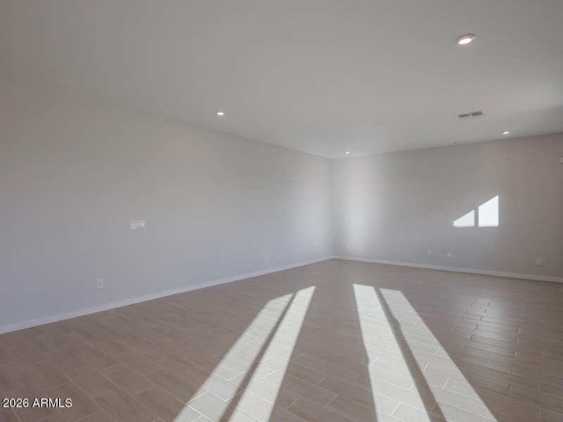 09_Beautiful-2-story-home-for-sale_Surpr