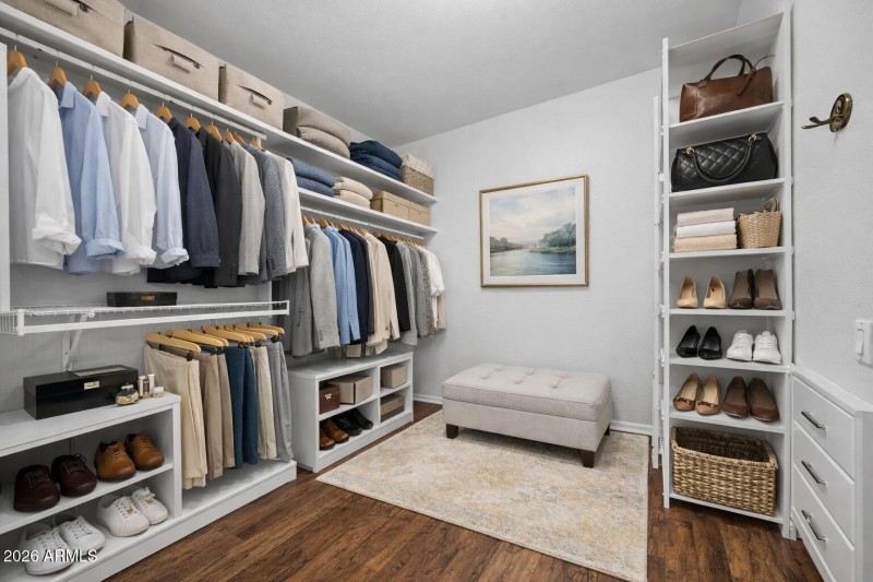 PRIMARY_CLOSET