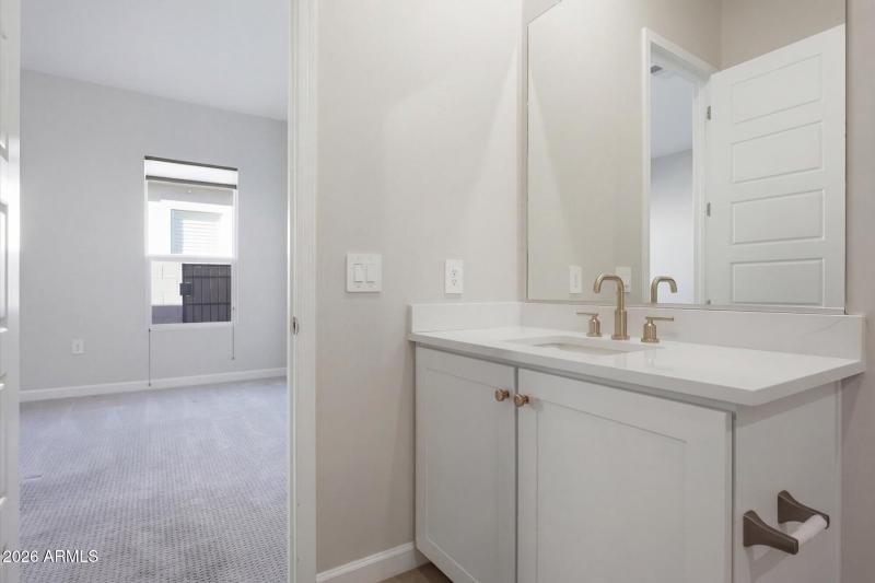 Vanity Area w Quartz Countertops