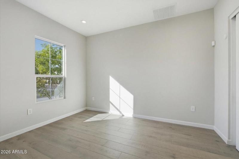 Casita Bedroom w Abundant Light