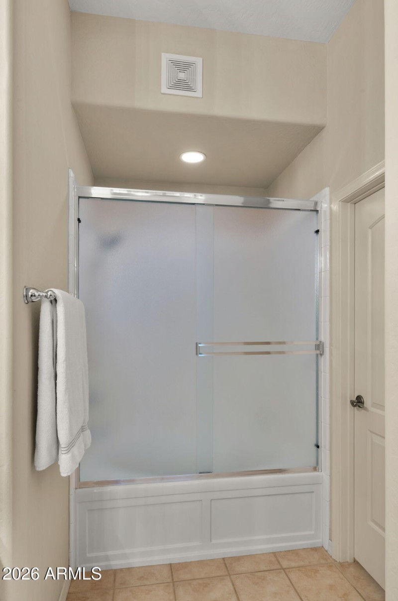 32-web-or-mls-Primary Bedroom5