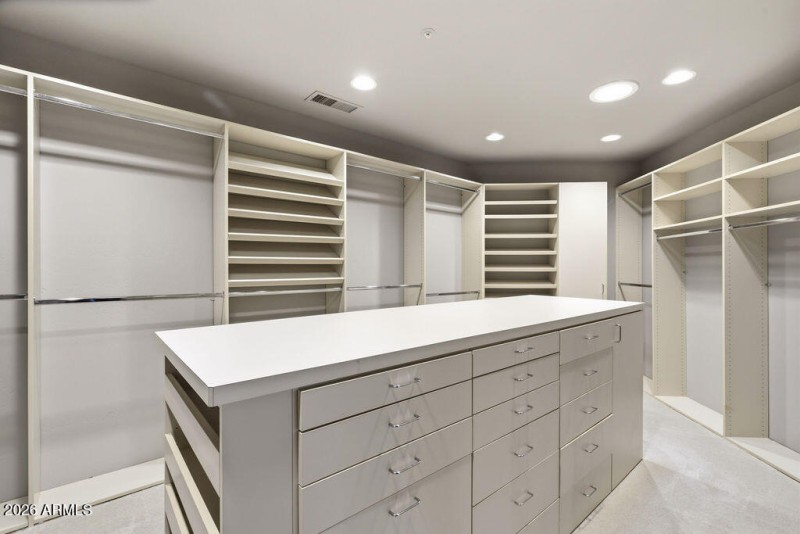 PaloBrea Walk-in Closet