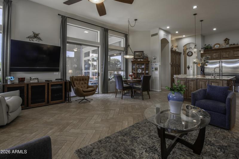 wagoner-5 sitting rm off kitchen 2