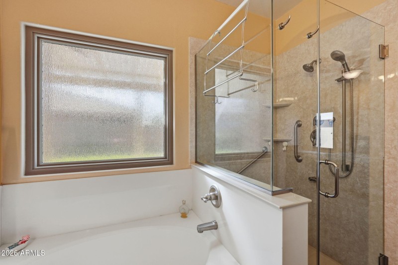 Seperate Tub and Shower