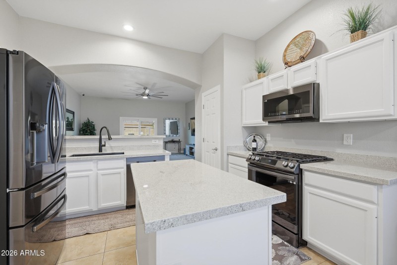 Amazing Kitchen - Updated Cabinets