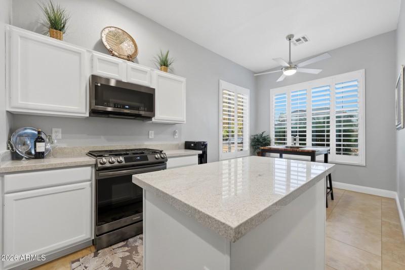 Fresh and Clean - Kitchen